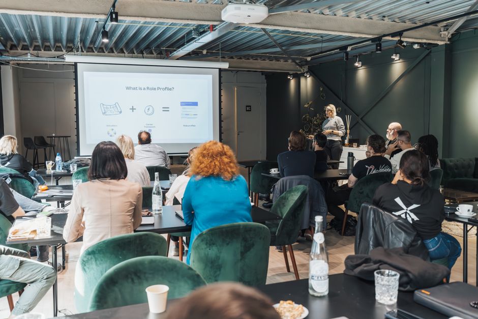 Planung und Organisation: Lernmaterialien und Kursablauf bei Online-Programmierkursen